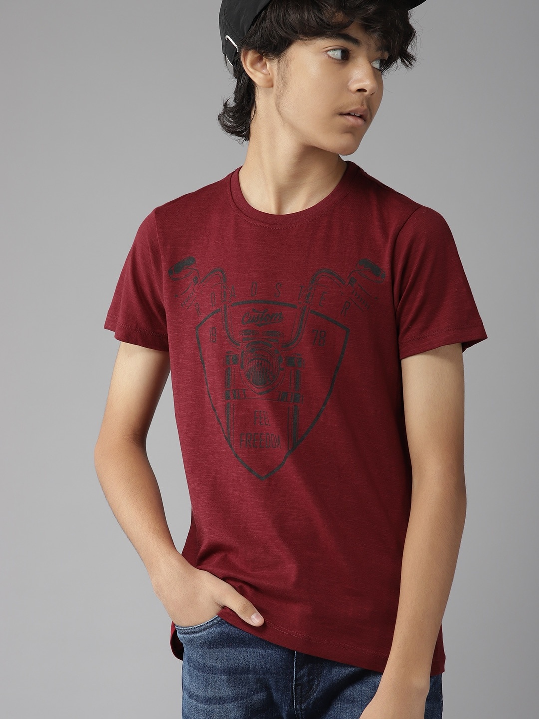 

UTH by Roadster Boys Burgundy & Black Graphic Printed Cotton T-shirt