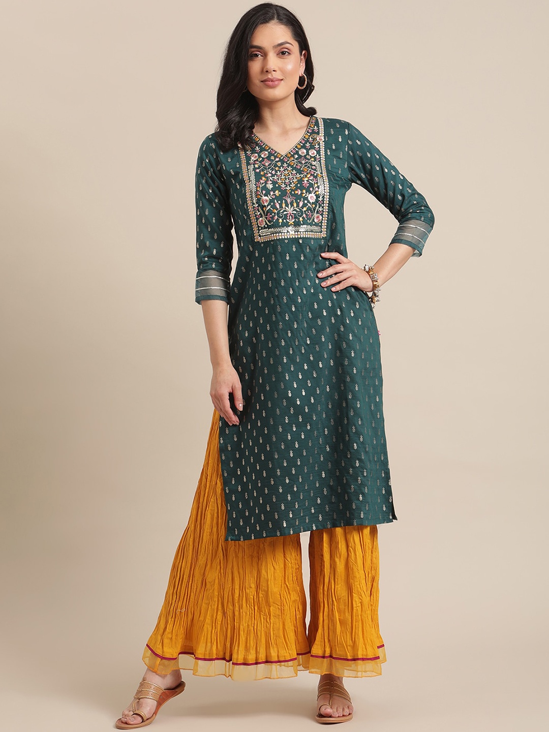 

Varanga Women Green & Pink Ethnic Motifs Printed Thread Work Kurta