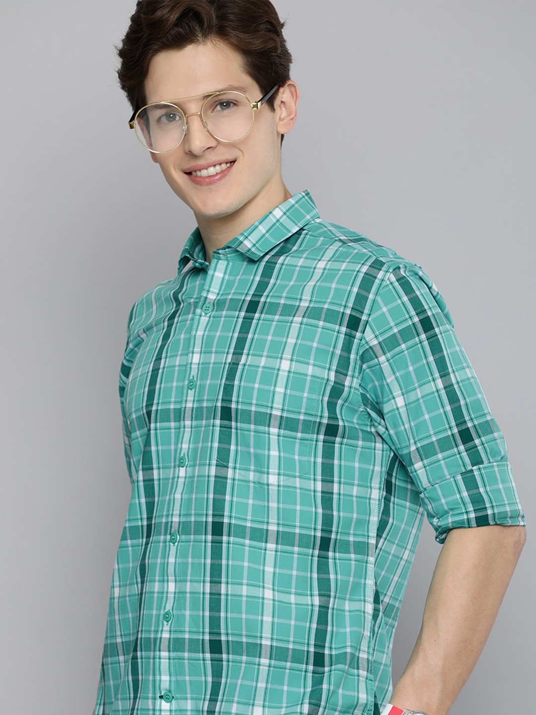 

Mast & Harbour Men Sea Green & White Checked Casual Shirt