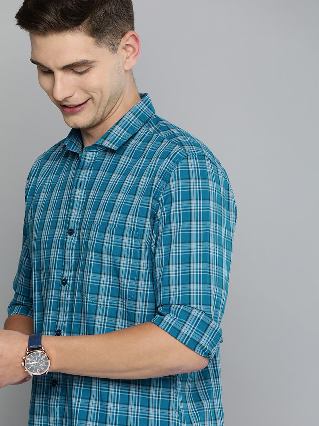 

Mast & Harbour Men Blue Gingham Checked Pure Cotton Casual Shirt
