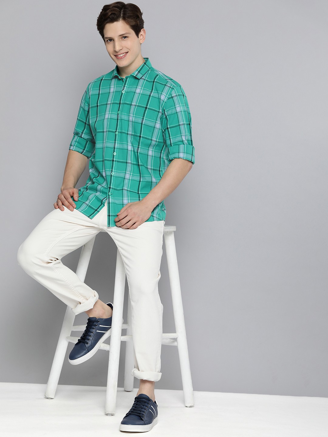 

Mast & Harbour Men Green & White Checked Casual Shirt