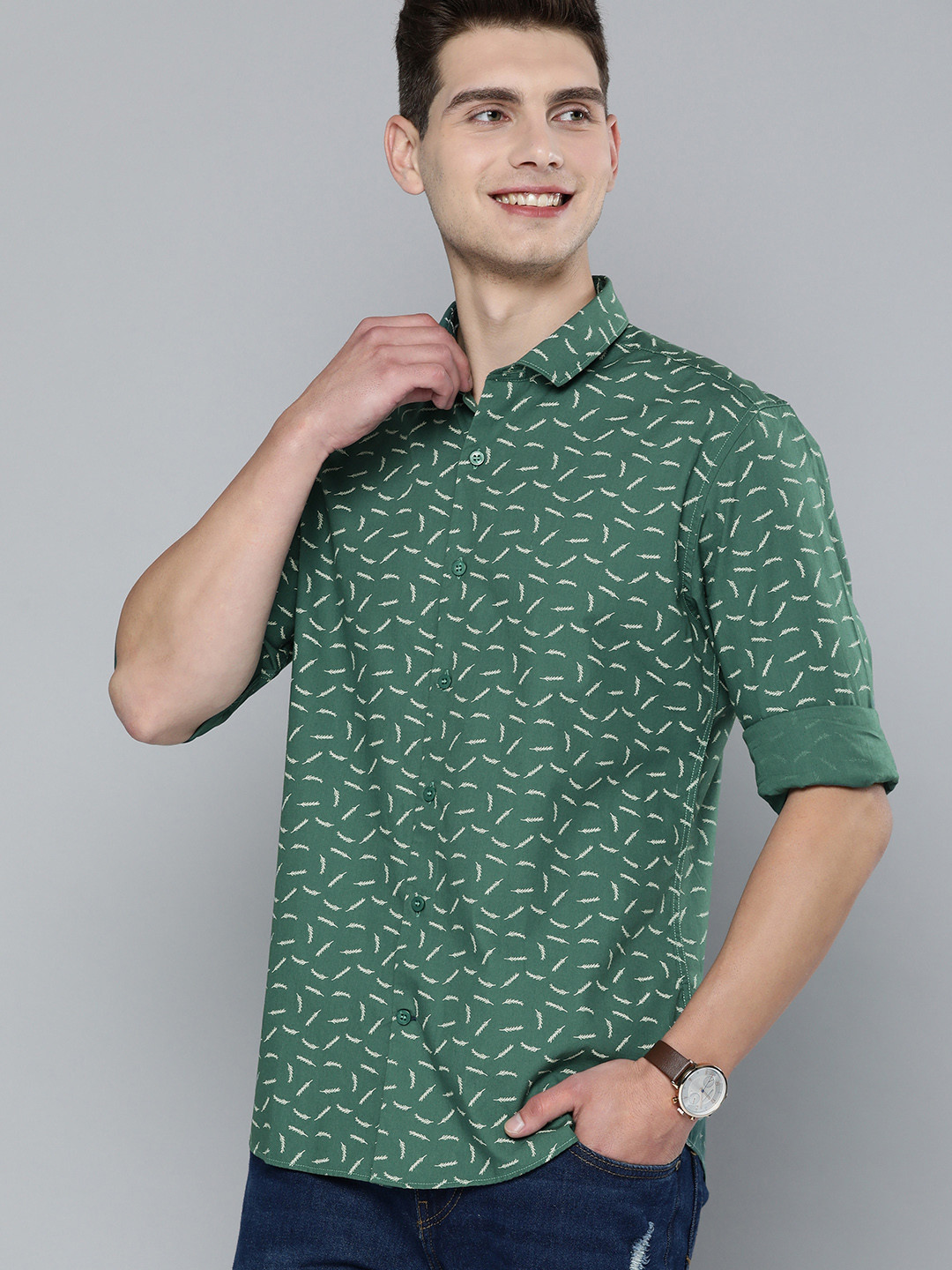 

Mast & Harbour Men Green Slim Fit Conversational Printed Opaque Pure Cotton Casual Shirt