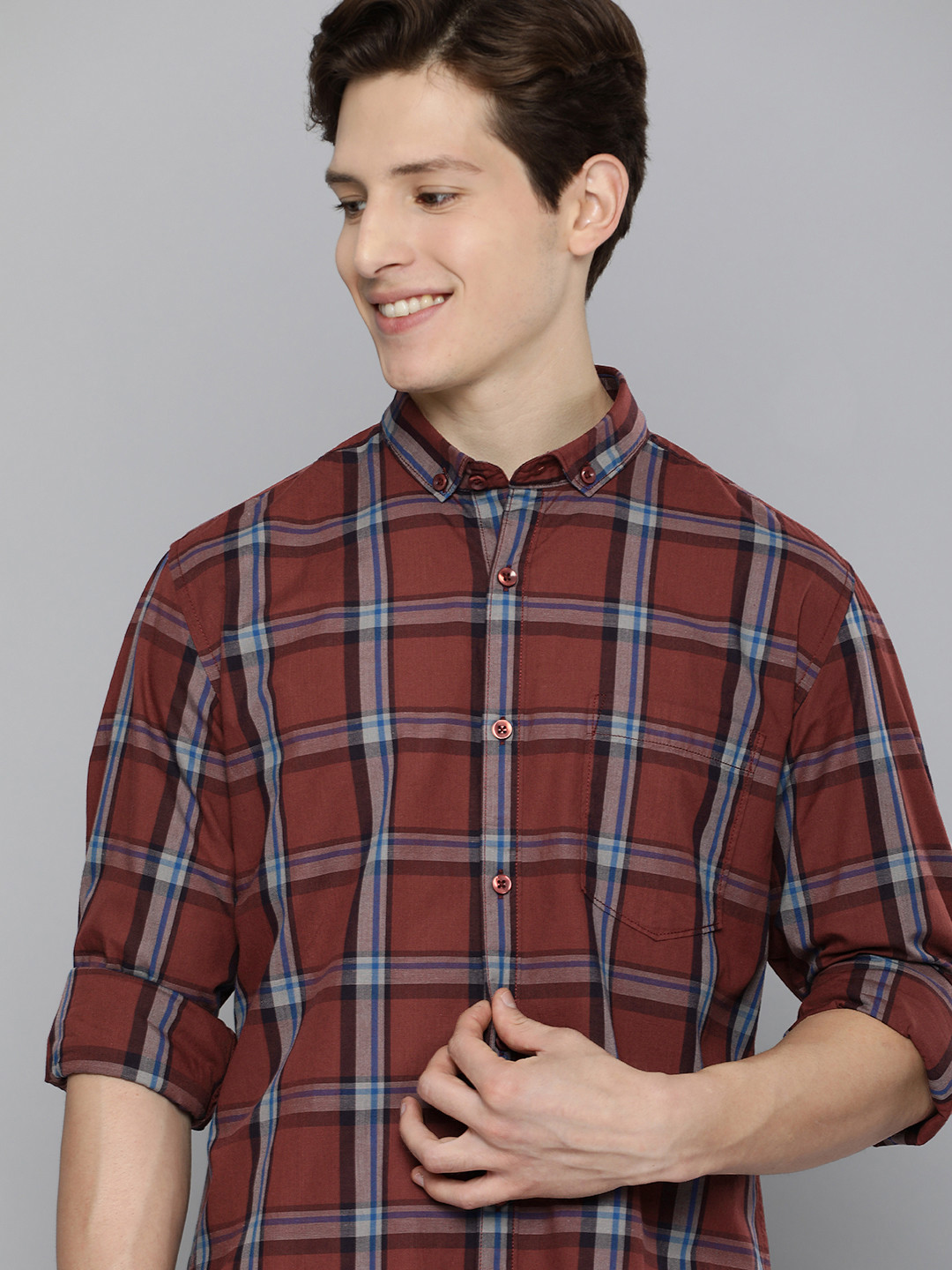 

Mast & Harbour Men Brown & Blue Checked Casual Shirt