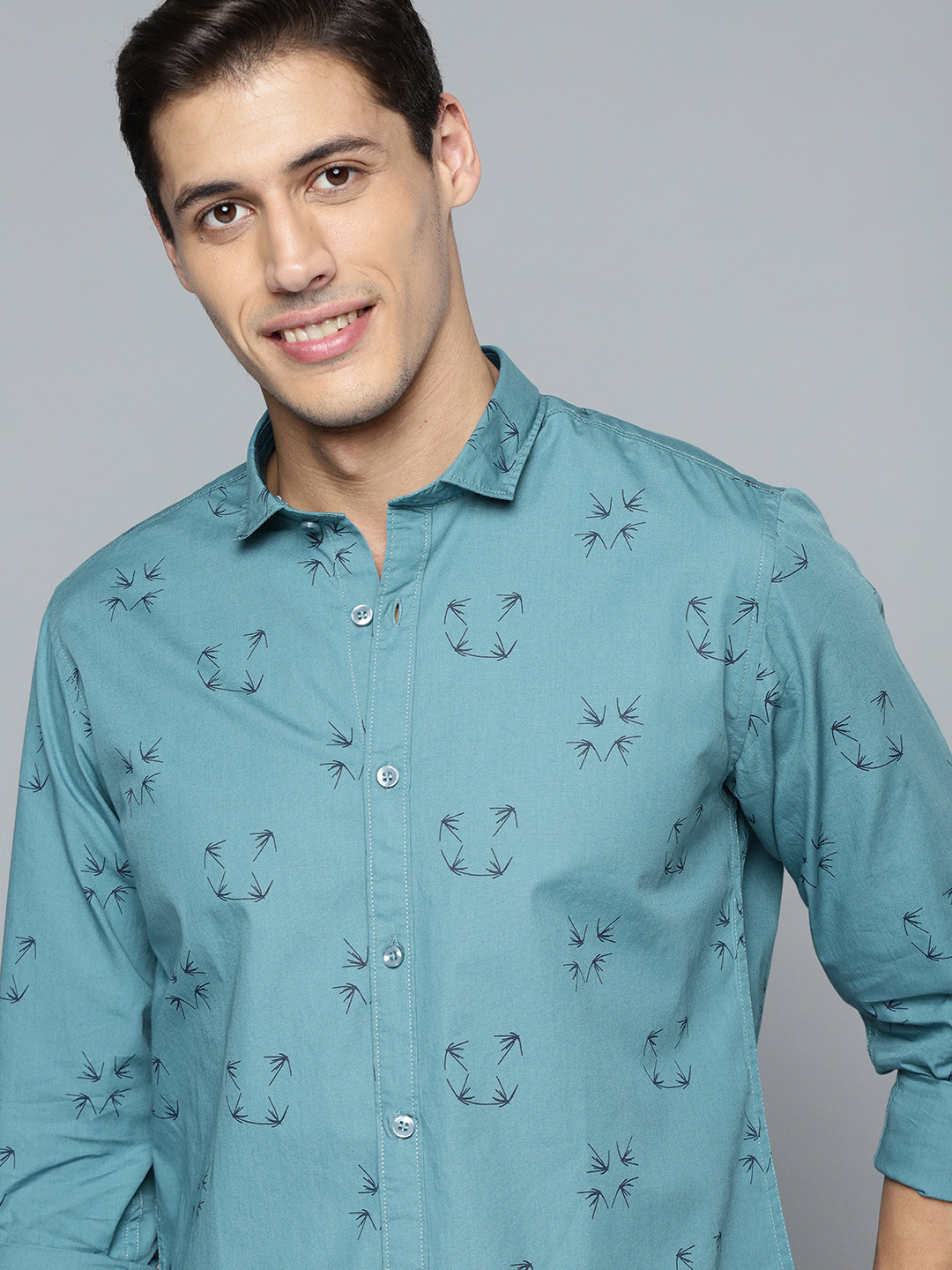 

Mast & Harbour Men Blue Pure Cotton Printed Casual Shirt