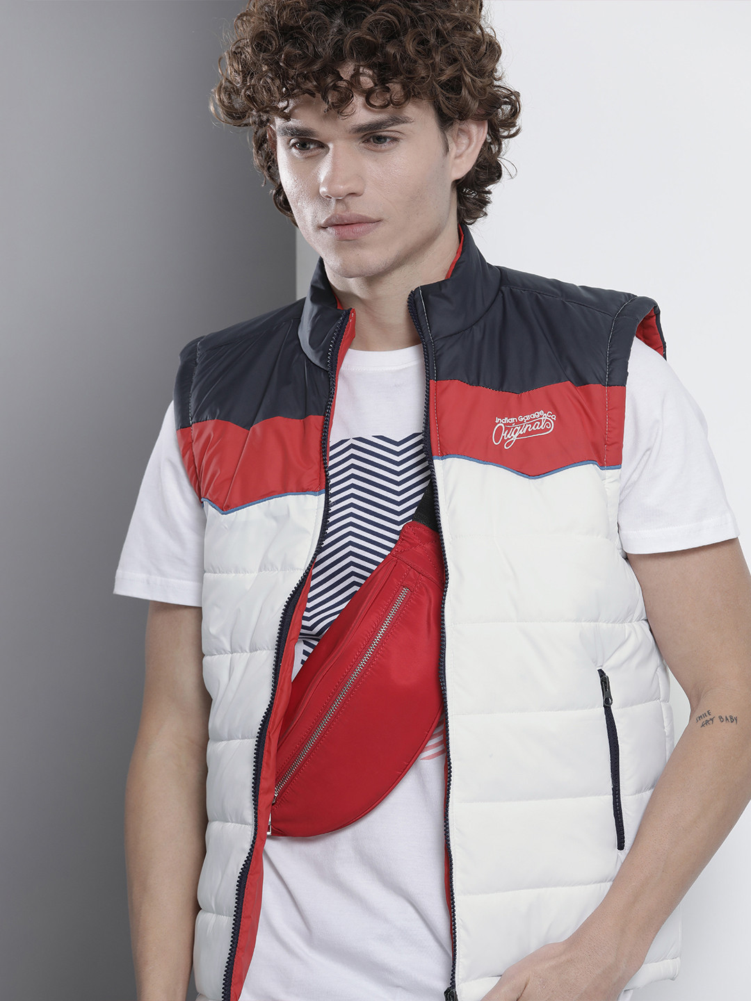 

The Indian Garage Co Men White & Red Striped Padded Jacket