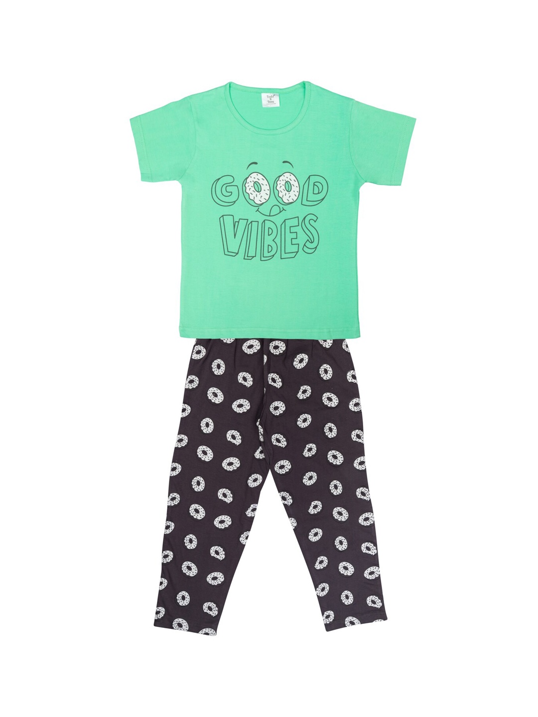 

Todd N Teen Girls Green & Black Printed Night Suit