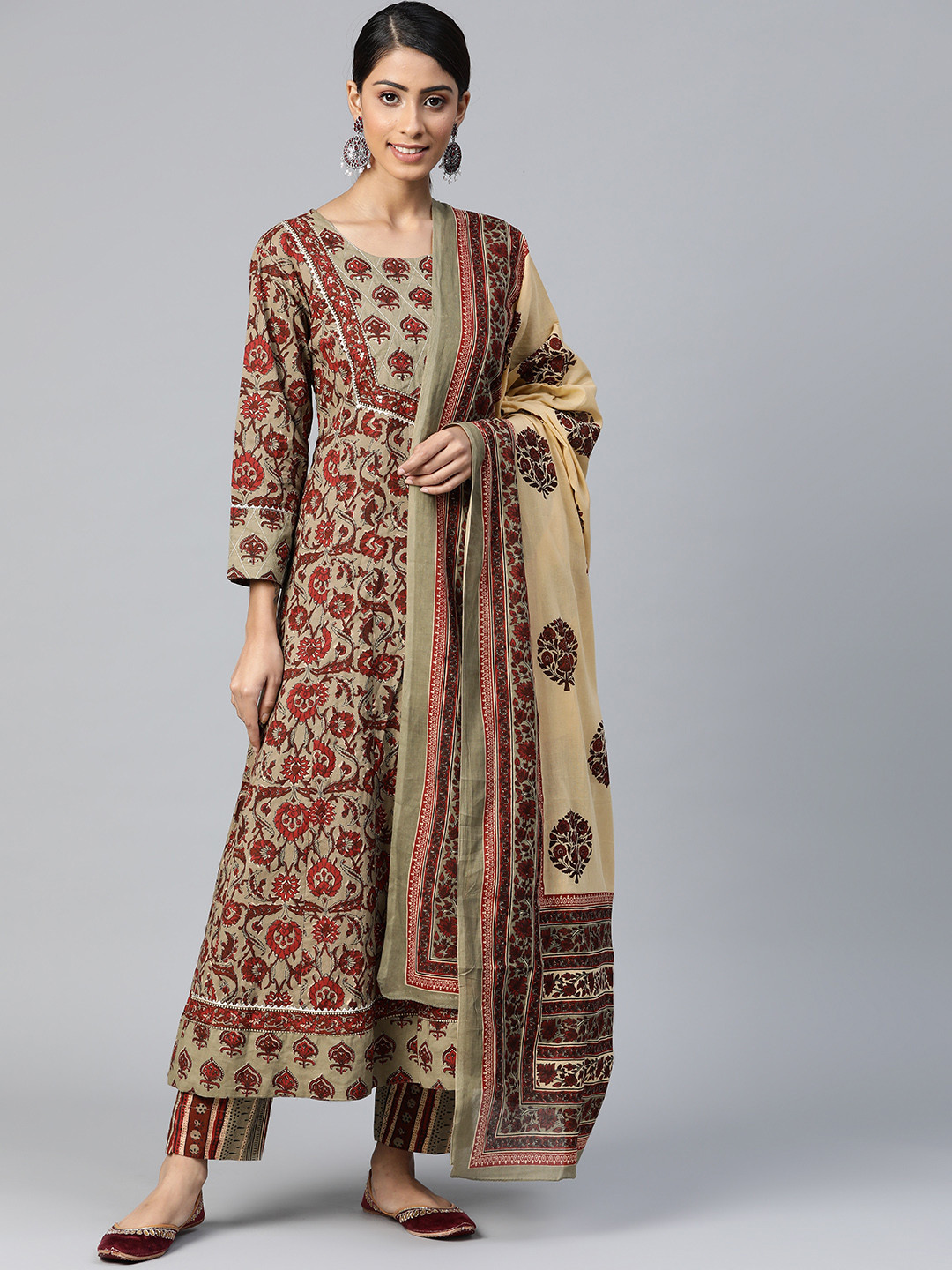 

AHIKA Women Beige Ethnic Motifs Printed Regular Gotta Patti Pure Cotton Kurta with Palazzos & With Dupatta