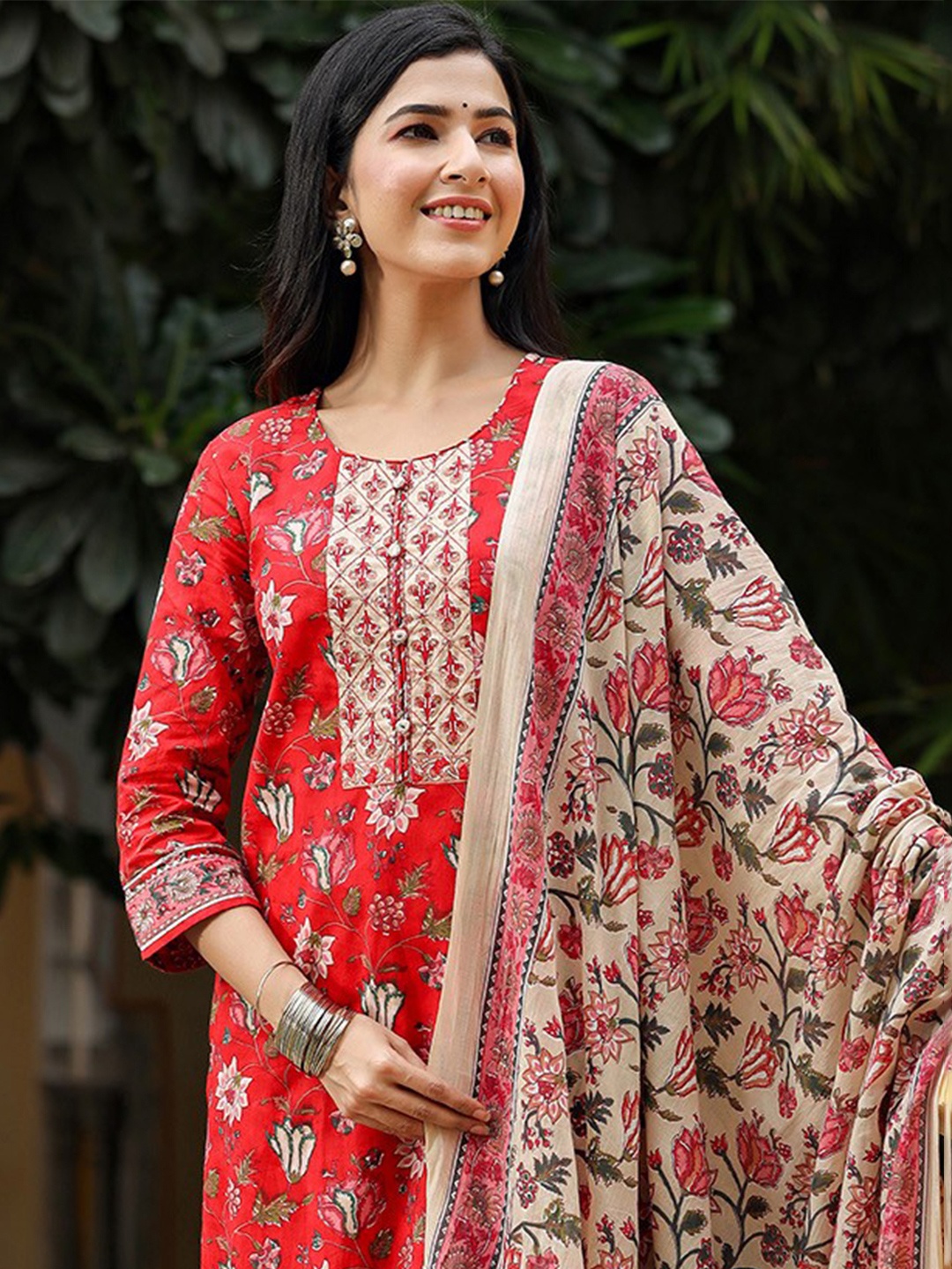 

AHIKA Women Red & Cream-Coloured Printed Kurta with Trousers & Dupatta