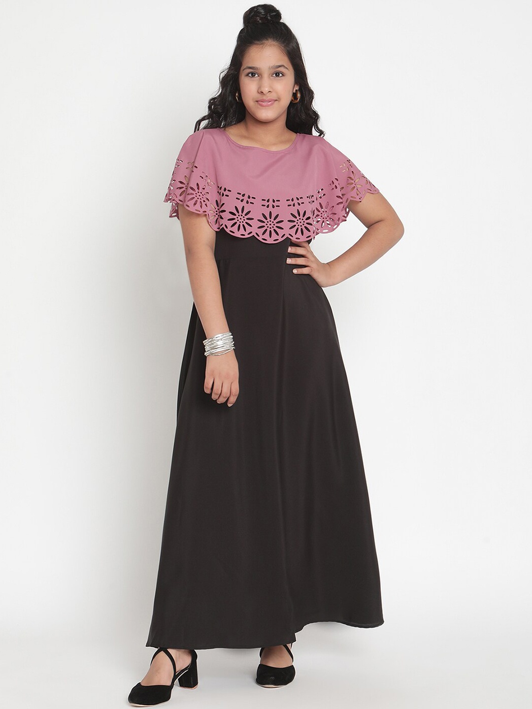 

Stuffie Land Purple & Black Colourblocked Crepe Maxi Dress