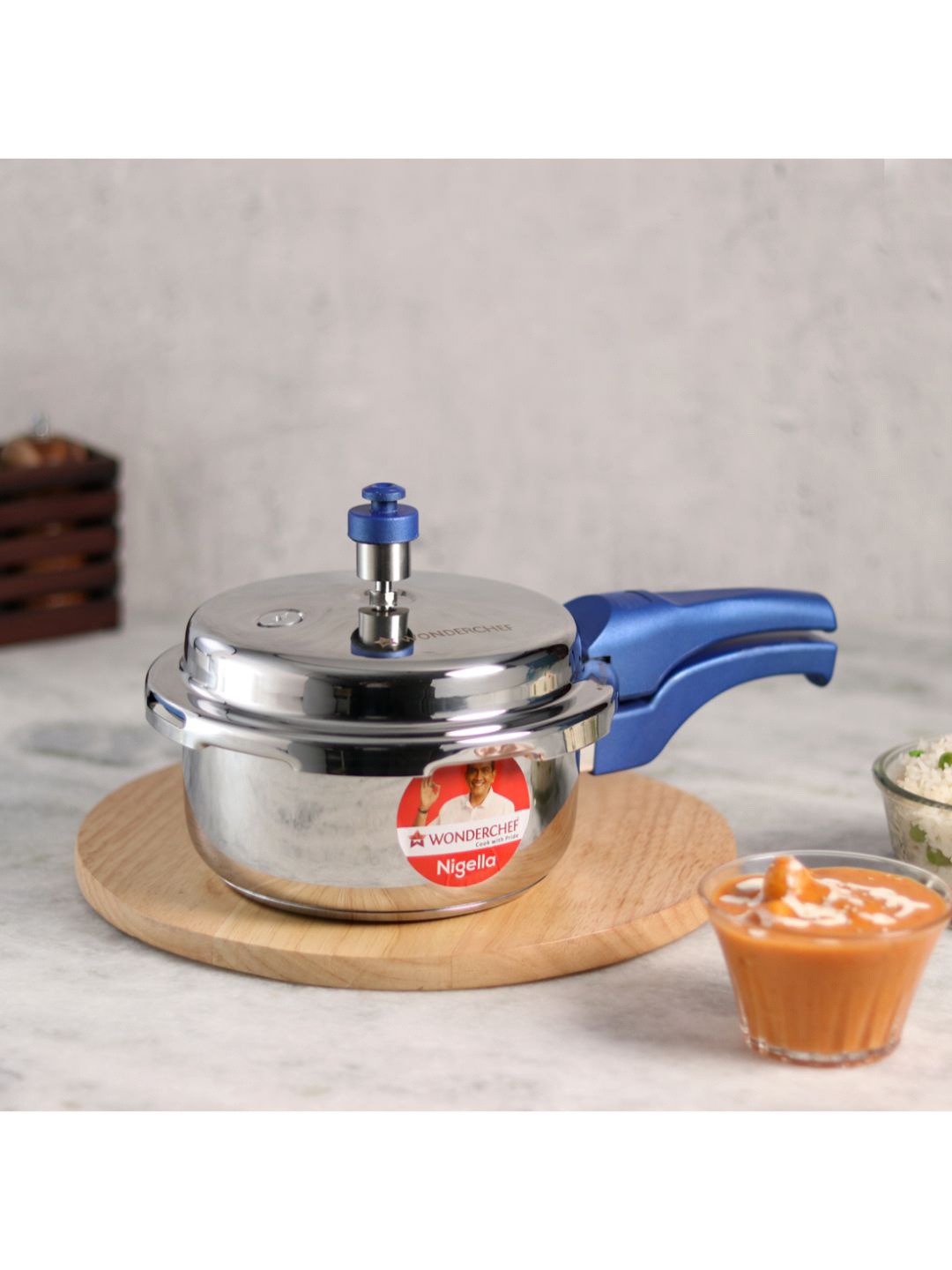 

Wonderchef Silver Toned Solid Stainless Steel Pressure Cooker