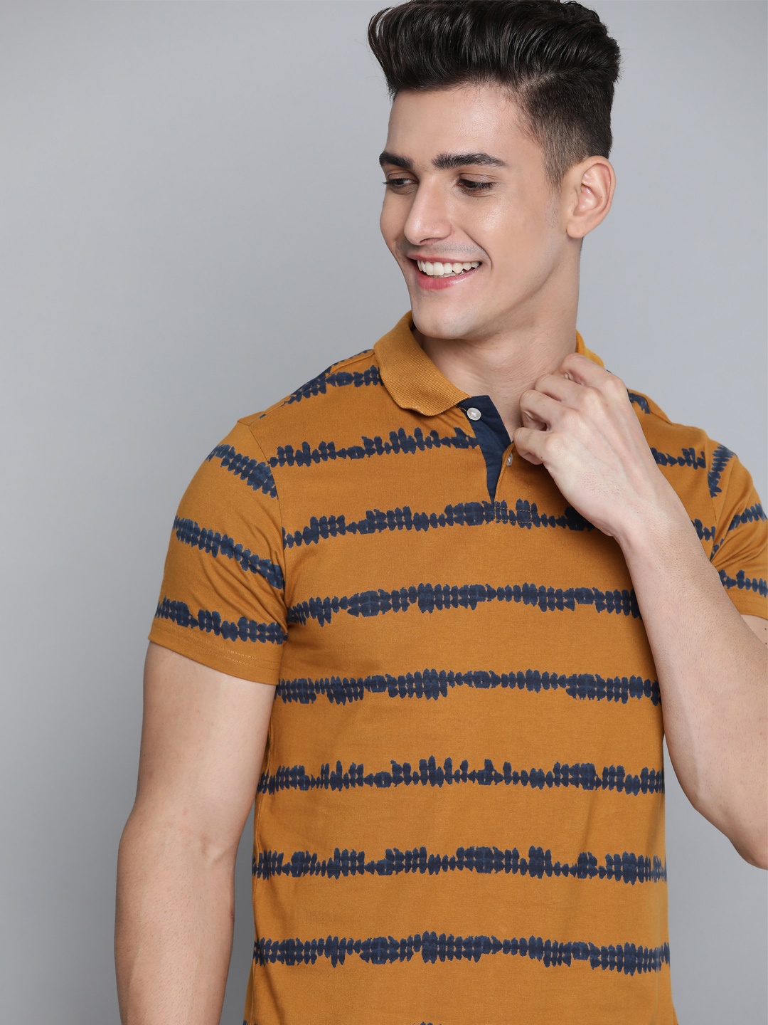 

Mast & Harbour Men Mustard Yellow & Navy Blue Cotton Striped Wardrobe Essentials T-shirt