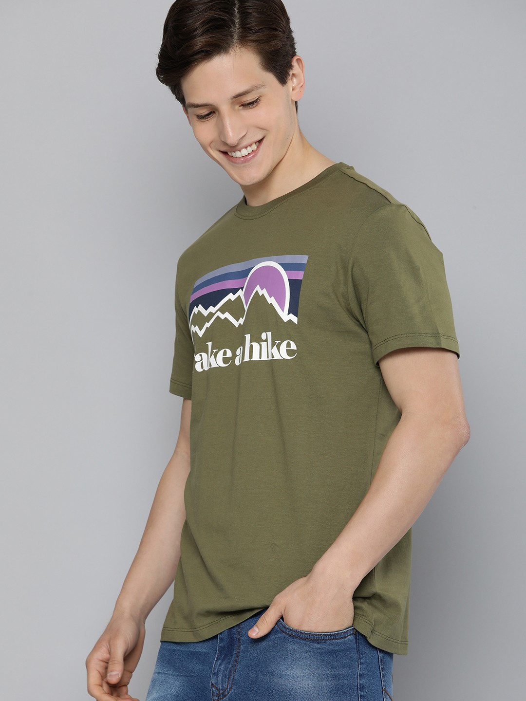 

Mast & Harbour Men Green Conversational Printed Pure Cotton T-shirt