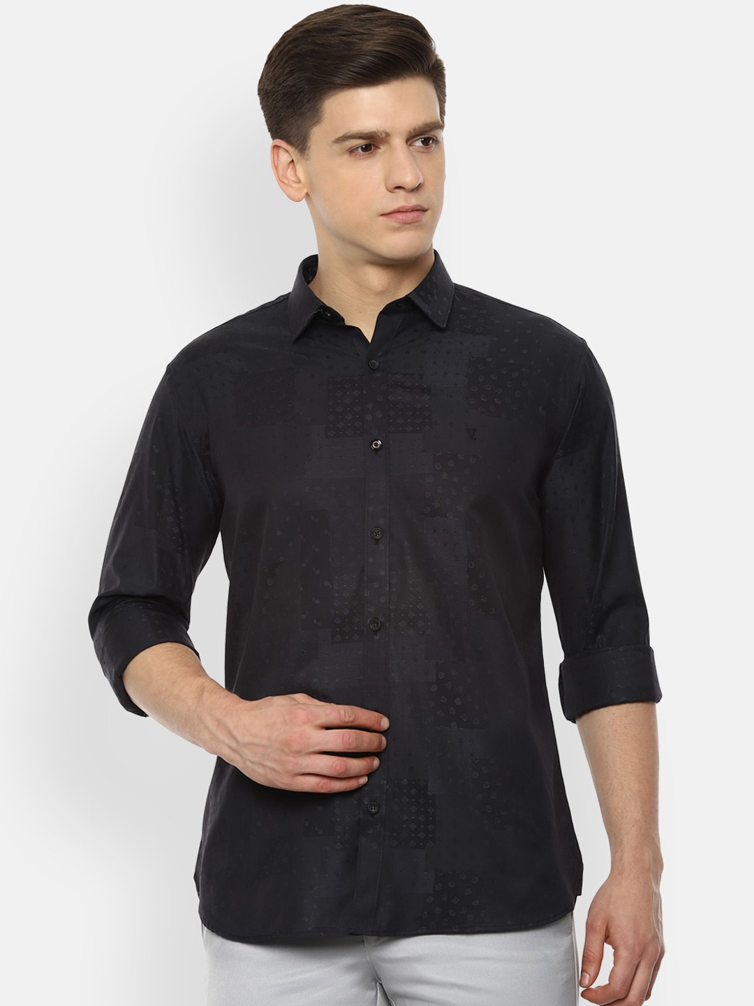 

V Dot Men Black Slim Fit Opaque Casual Shirt