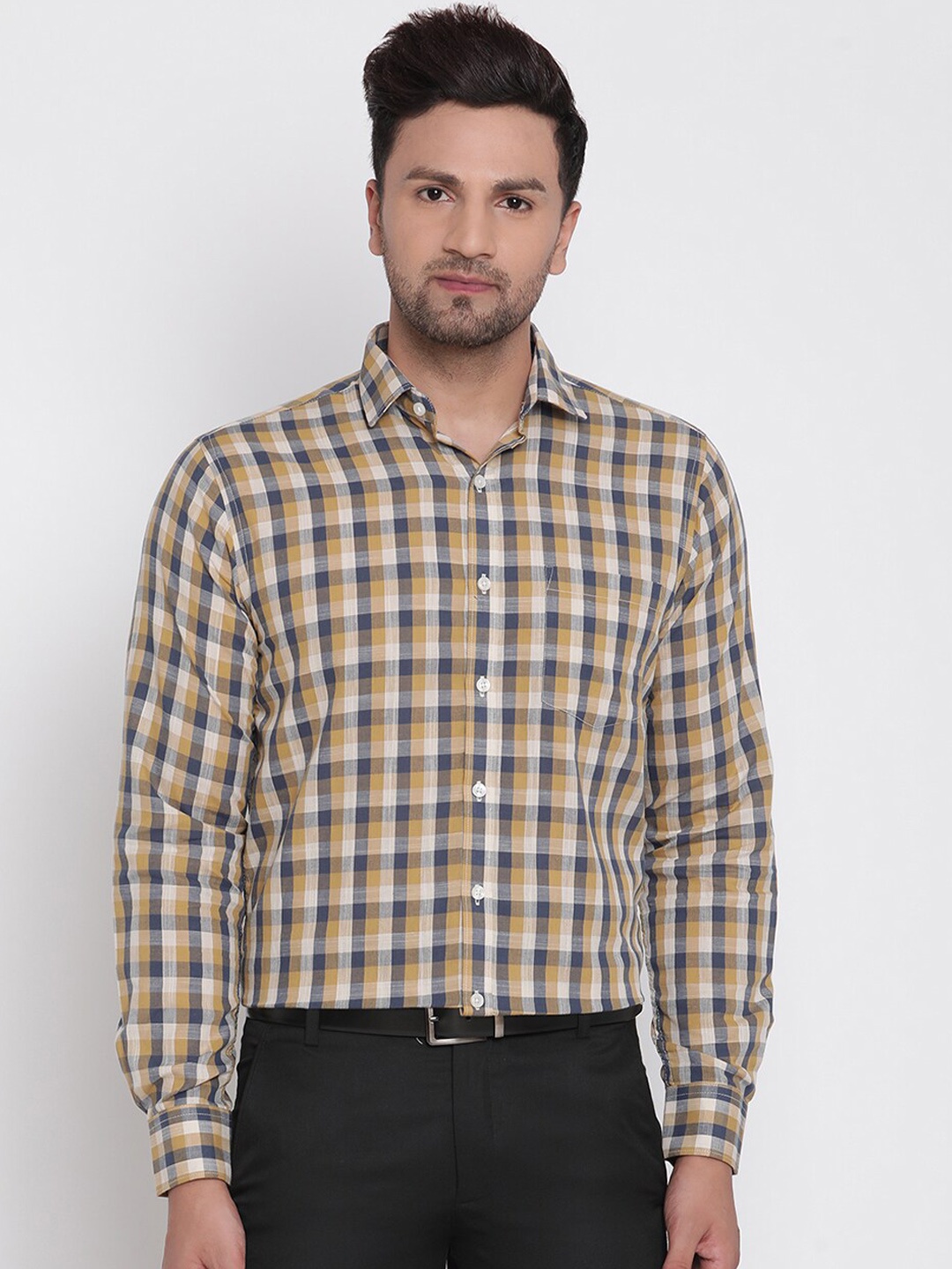 

Copperline Men Brown & White Slim Fit Opaque Checked Formal Shirt