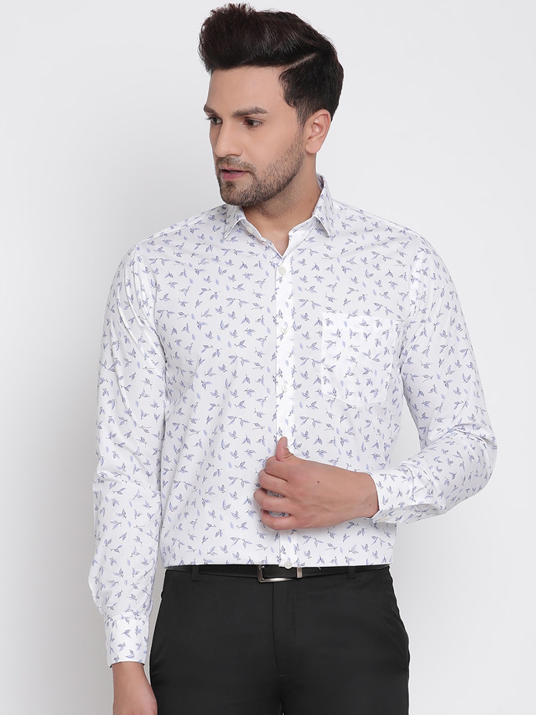 

Copperline Men White Slim Fit Floral Opaque Printed Pure Cotton Formal Shirt