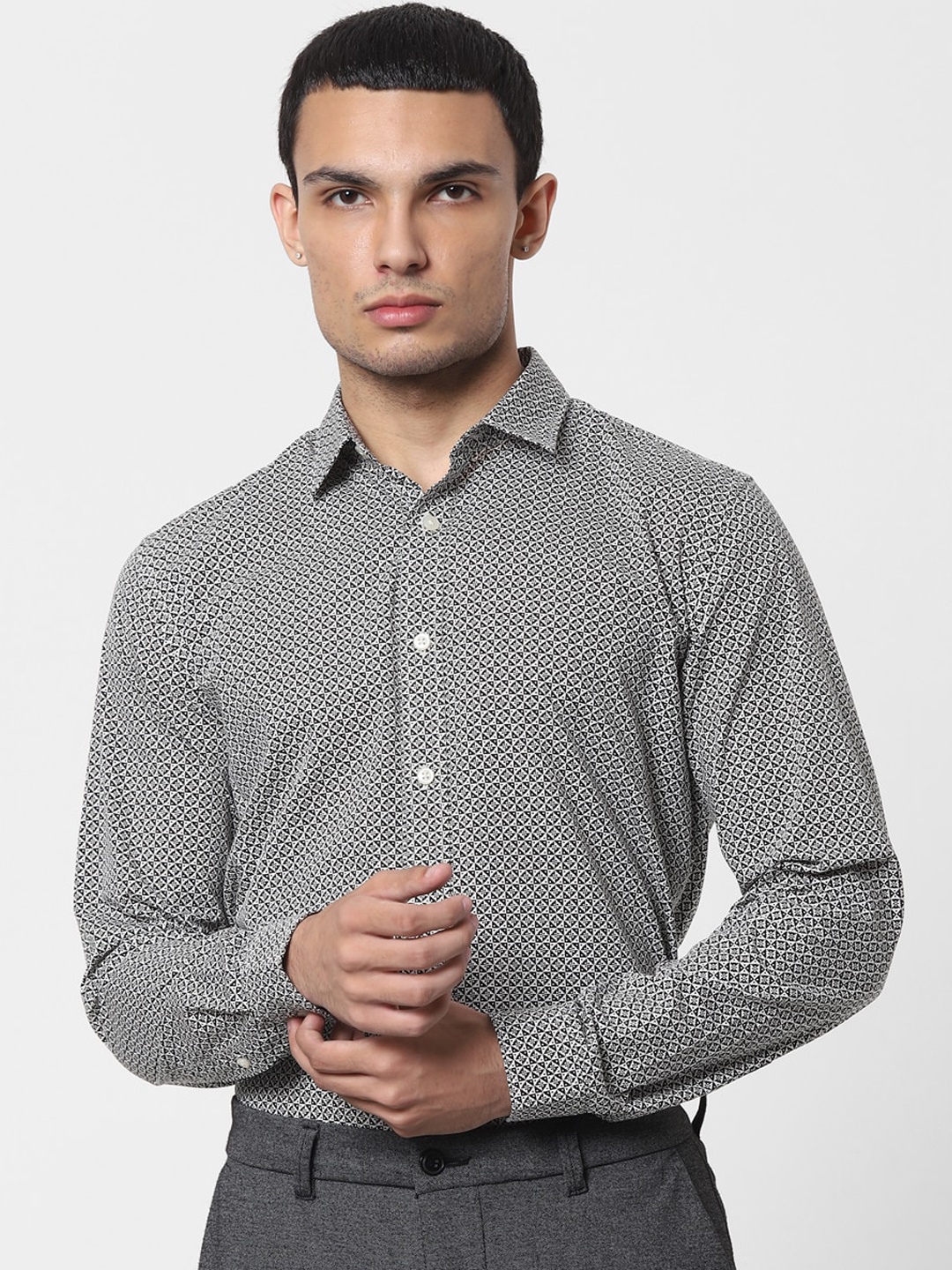 

Jack & Jones Men Grey Slim Fit Opaque Printed Casual Shirt