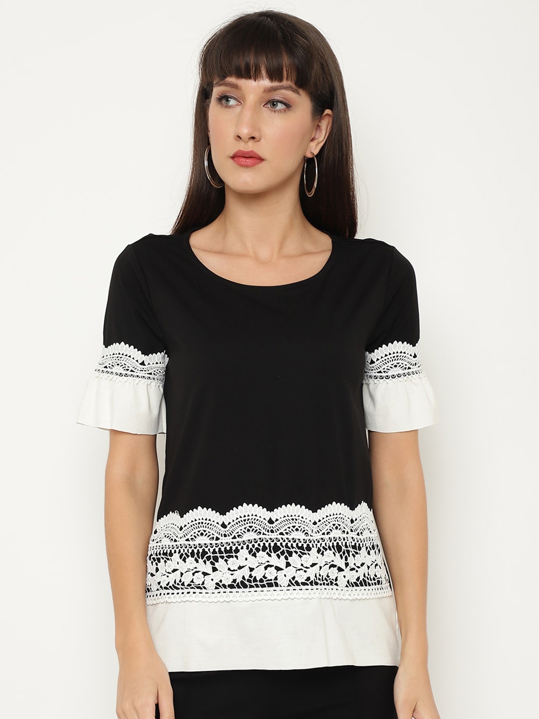 

CHKOKKO Women Black & White Regular Top