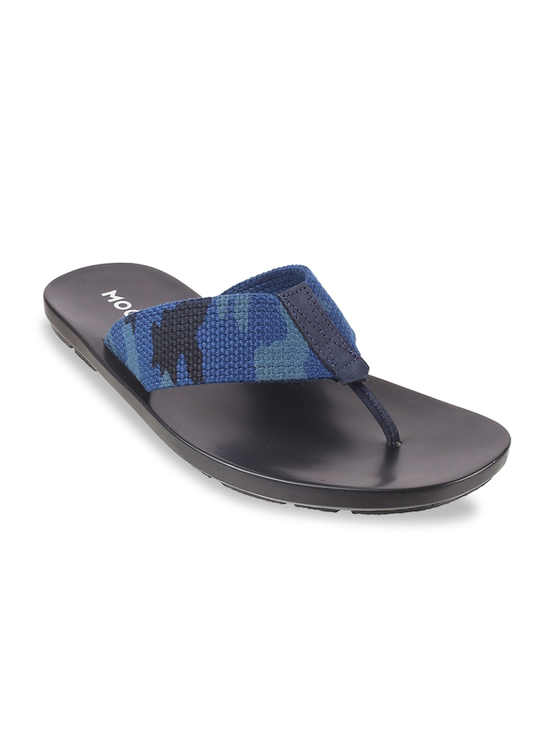 

Mochi Men Blue & Black Camouflage Printed Comfort Sandals