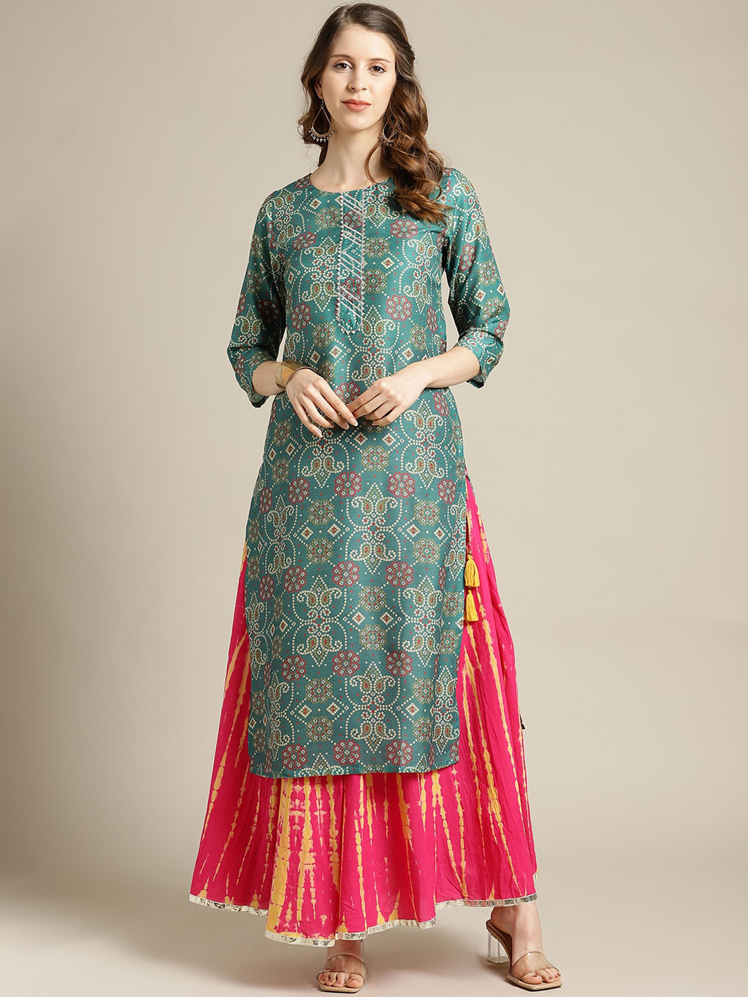 

Varanga Women Green Bandhani Printed Kurta