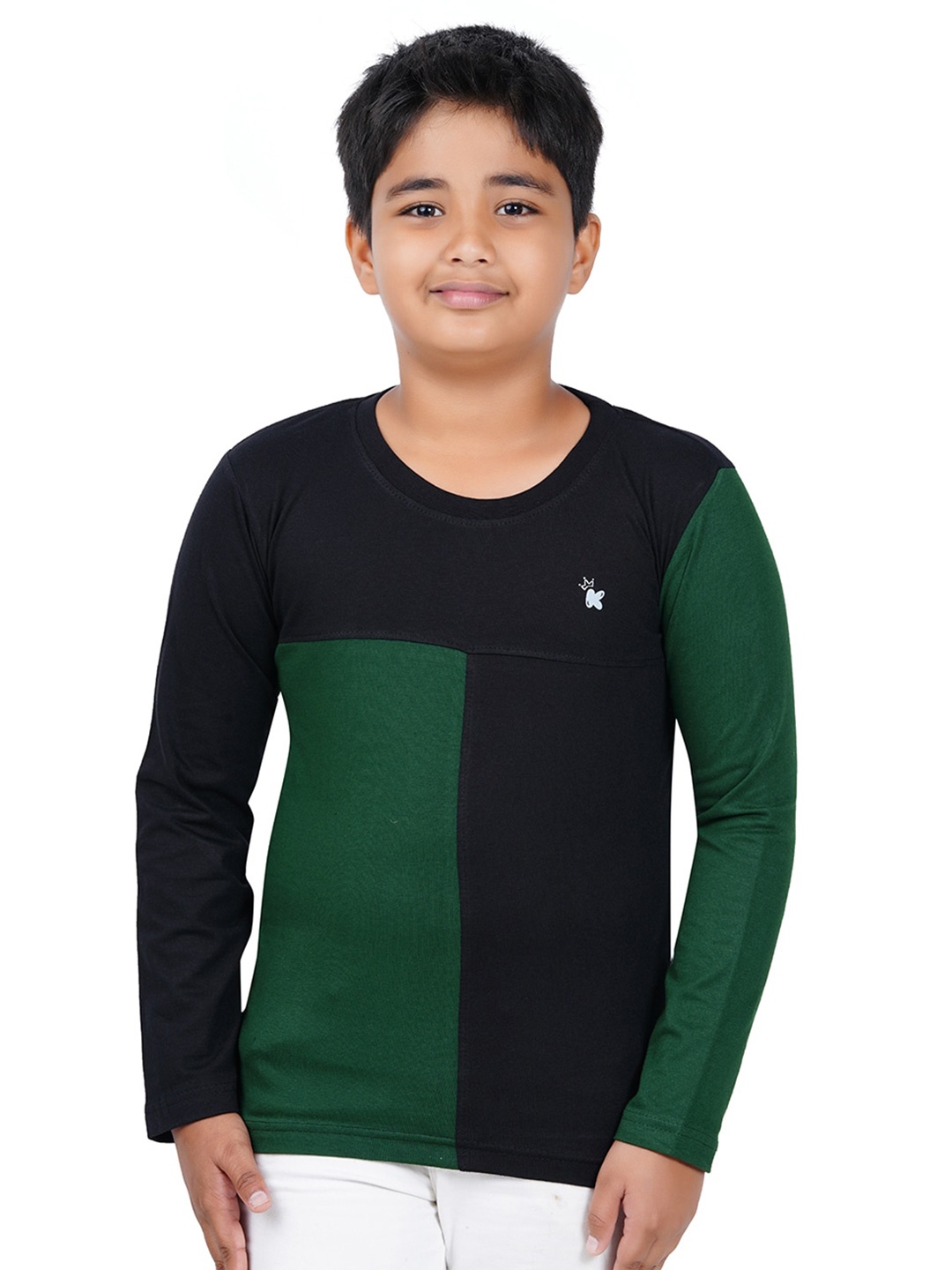 

Kiddeo Boys Green & Black Colourblocked Slim Fit T-shirt