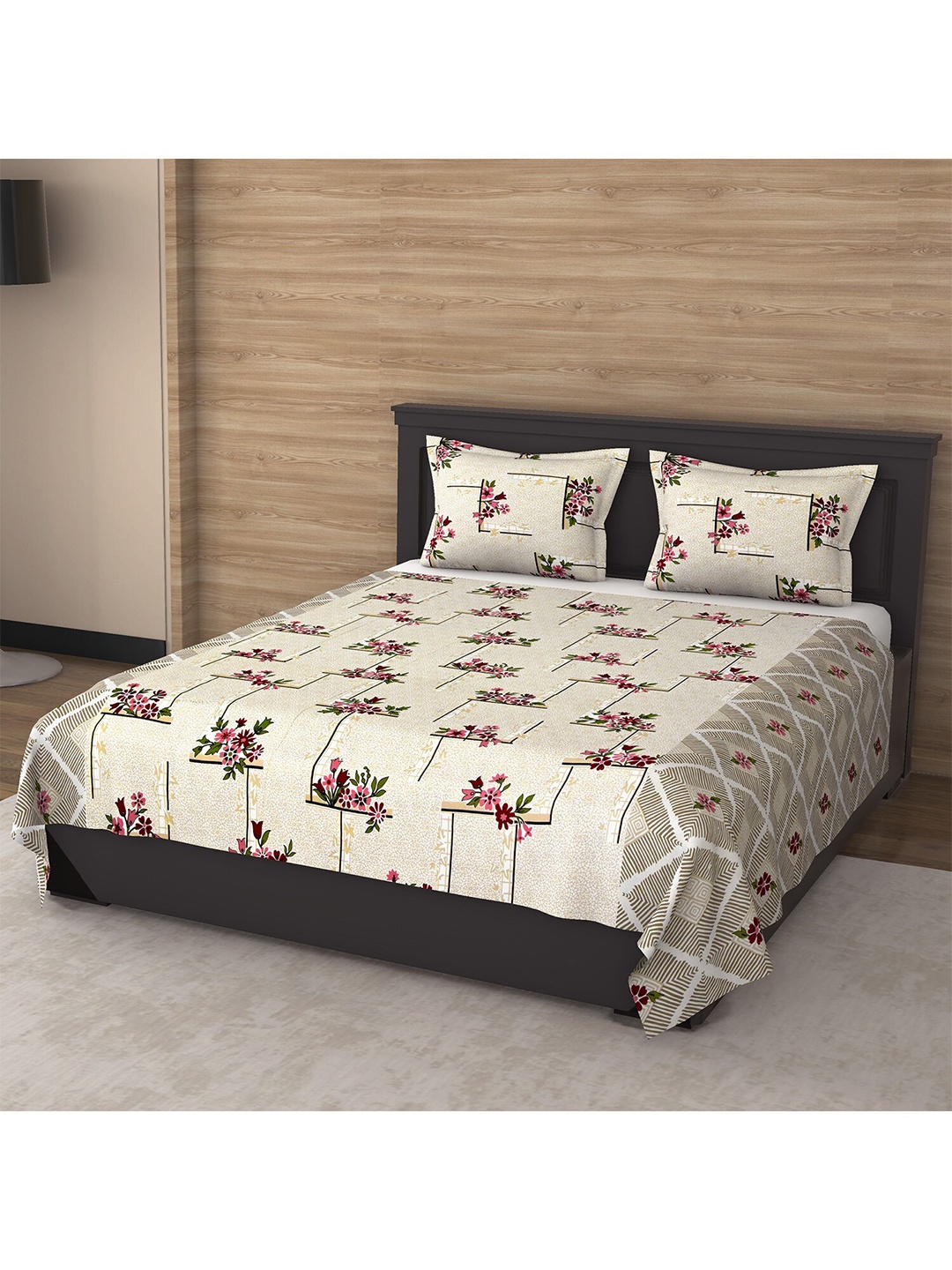 

Varde Beige Floral Printed 120 TC Printed Cotton Double King Bedsheet Set 2.25m x 2.50m