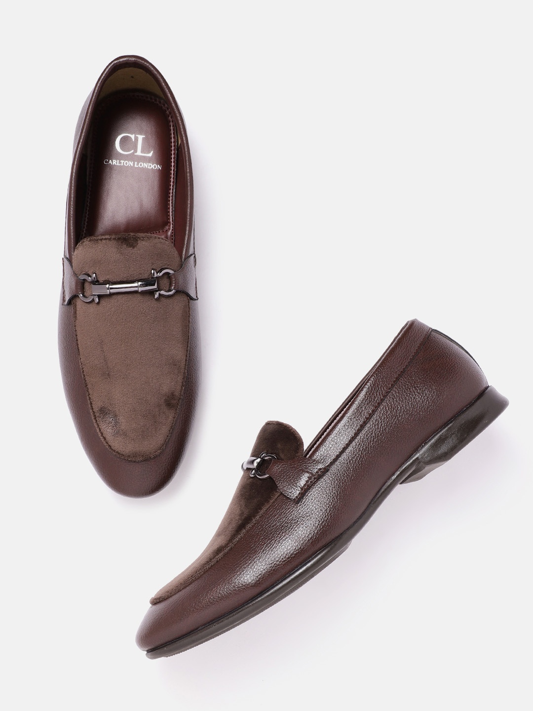 

Carlton London Men Brown Velvet Finish Horsebit Loafers