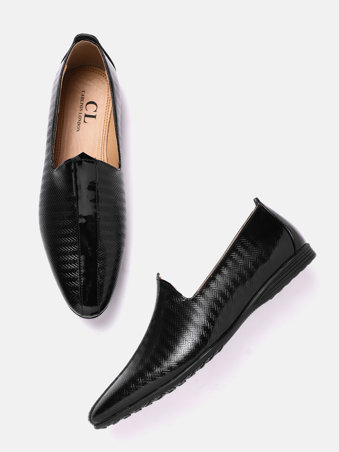 

Carlton London Men Black Textured Shoe-Style Mojaris