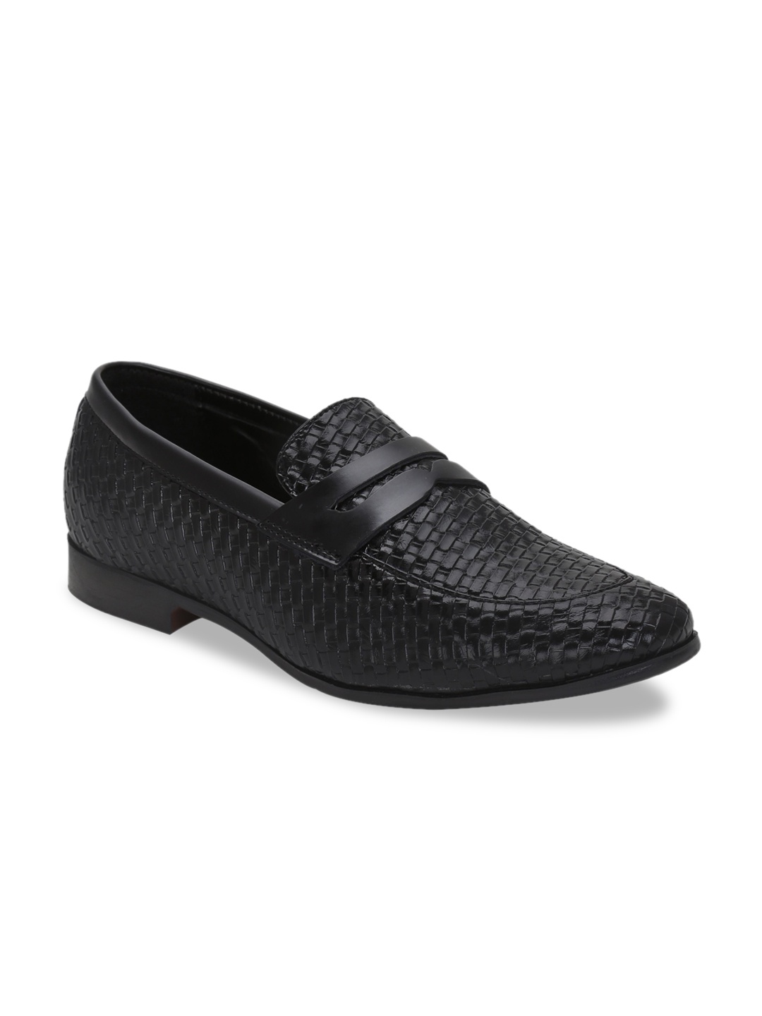 

Get Glamr Men Black Textured Shoes