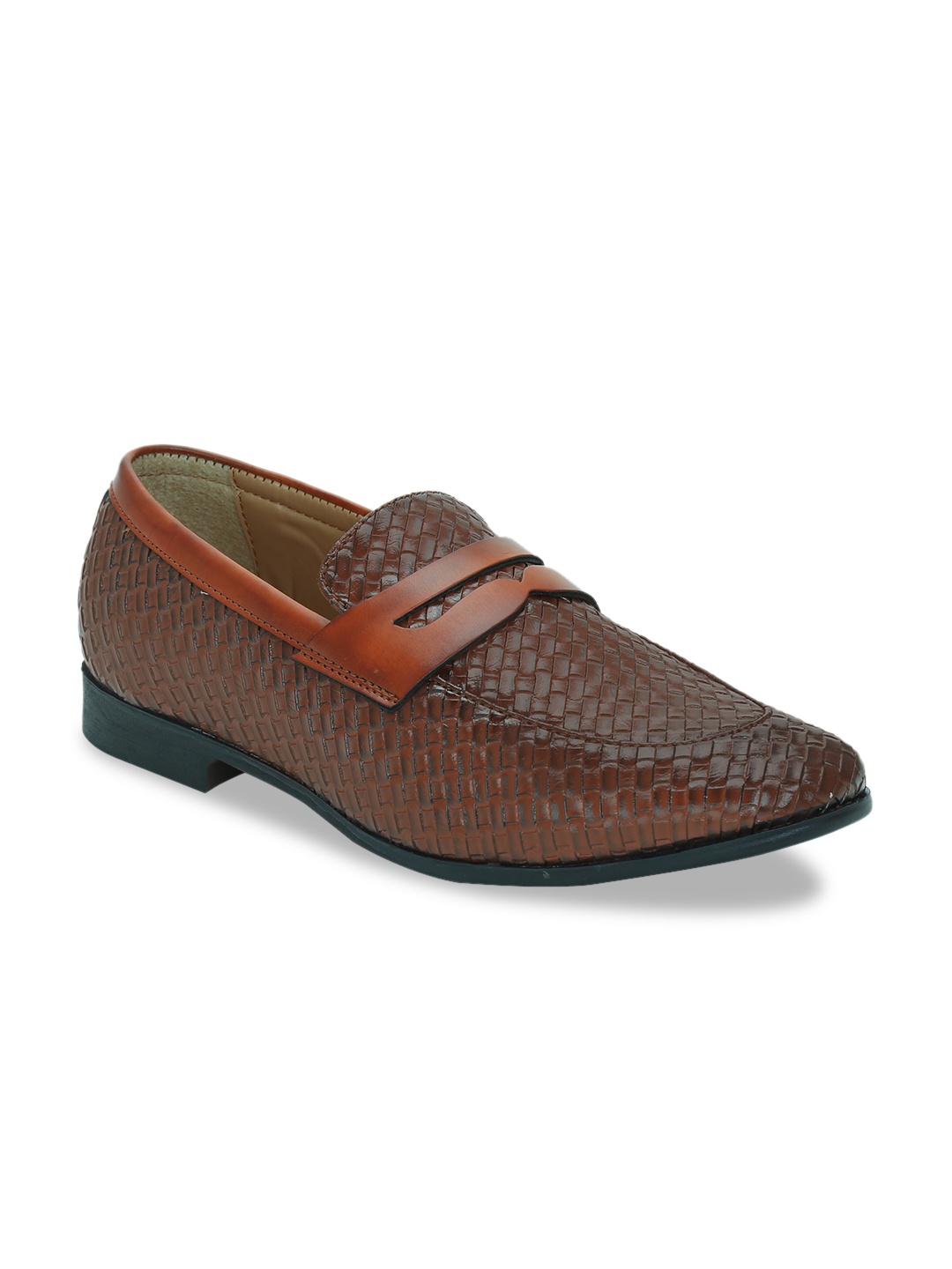 

Get Glamr Men Tan-Brown Textured Formal Loafers