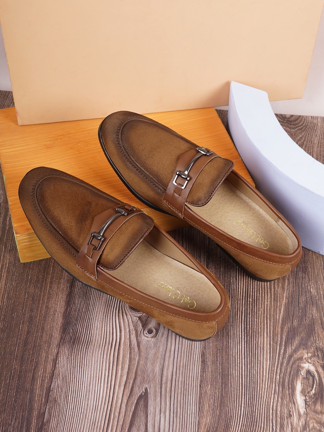 

Get Glamr Men Tan Brown Solid Semi-Formal Loafers