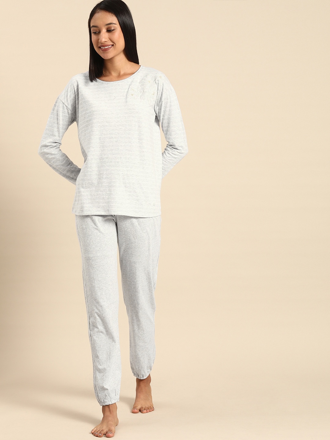 

Triumph Lounge Me 10 X Long Sleeve Soft Sustainable Pyjama Set, Grey melange