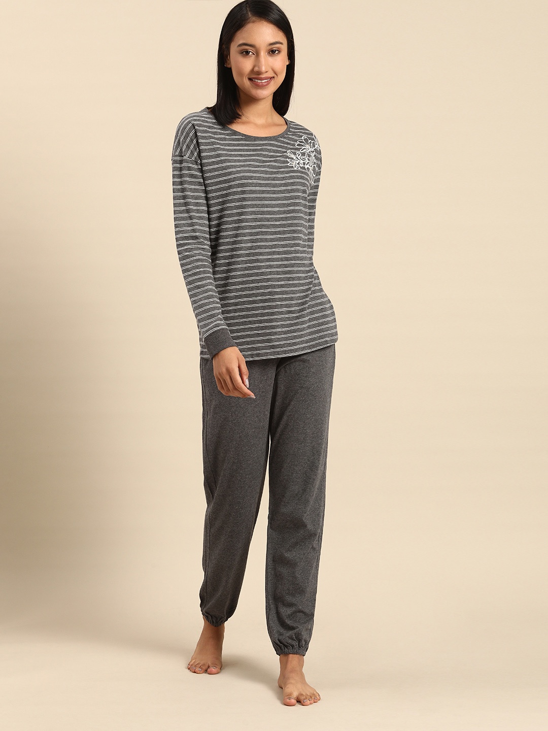 

Triumph Lounge Me 10 X Long Sleeve Soft Sustainable Pyjama Set, Grey melange