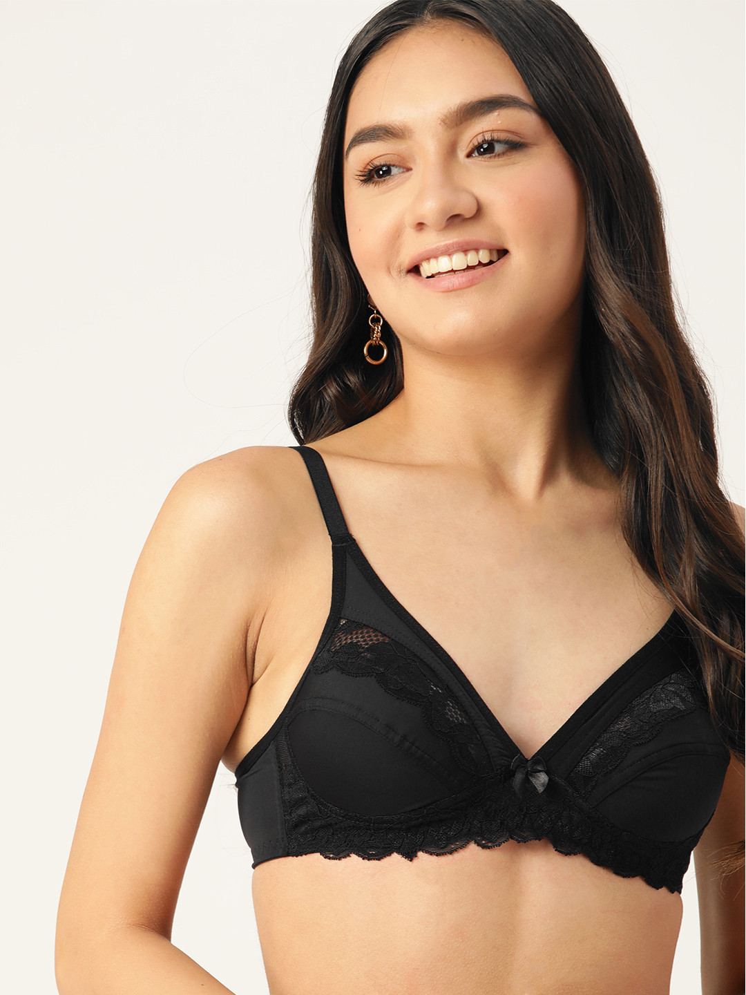 

DressBerry Black Everyday Bra With Lace Detailing