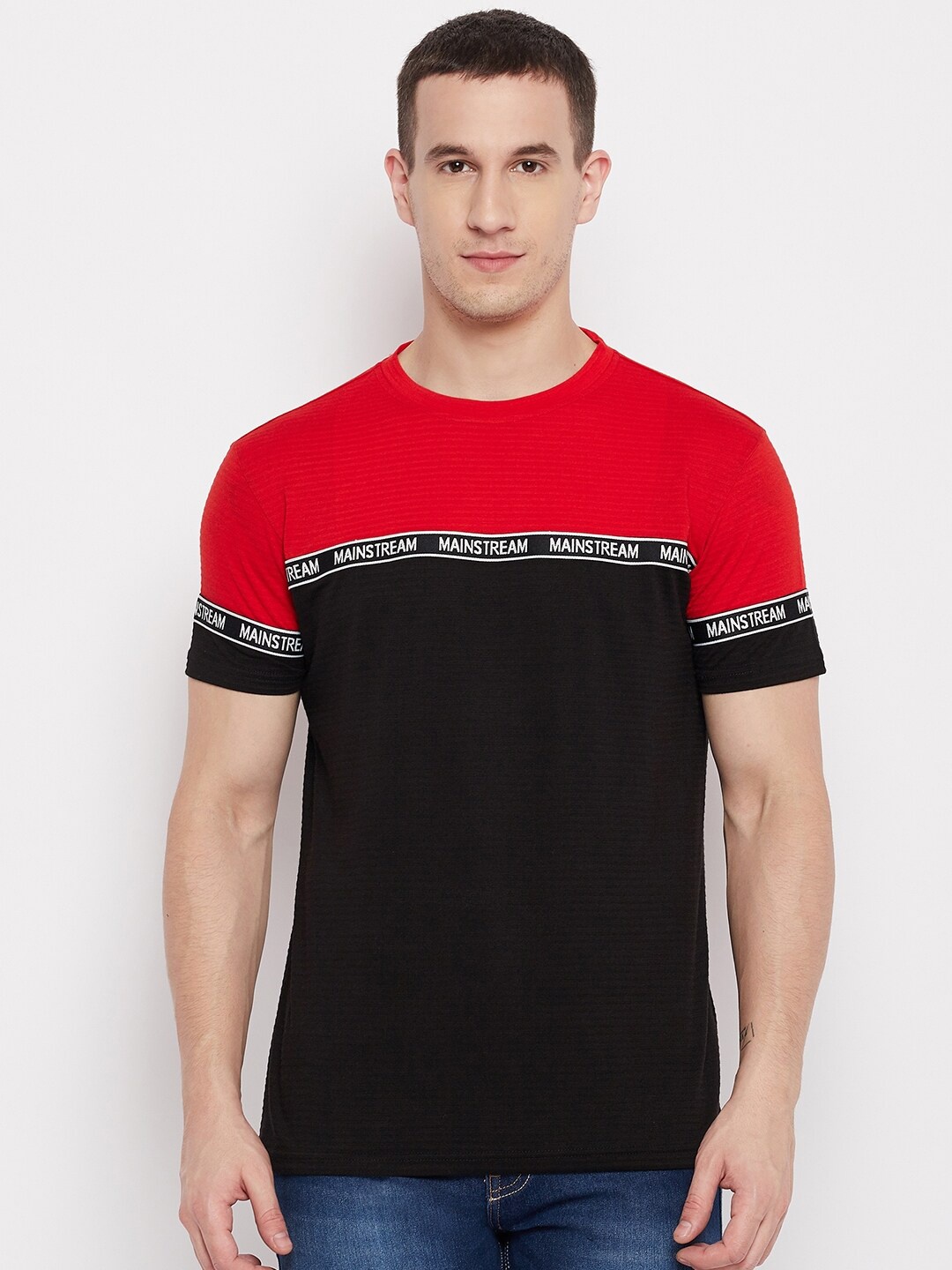 

QUBIC Men Red & Black Colourblocked T-shirt