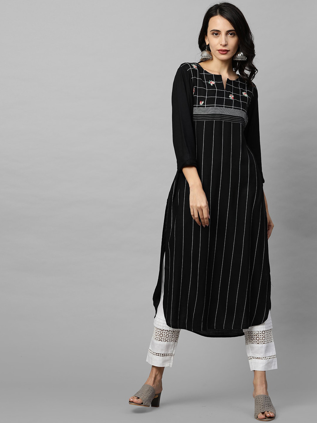 

FASHOR Women Black Striped & Embroidered Kurta