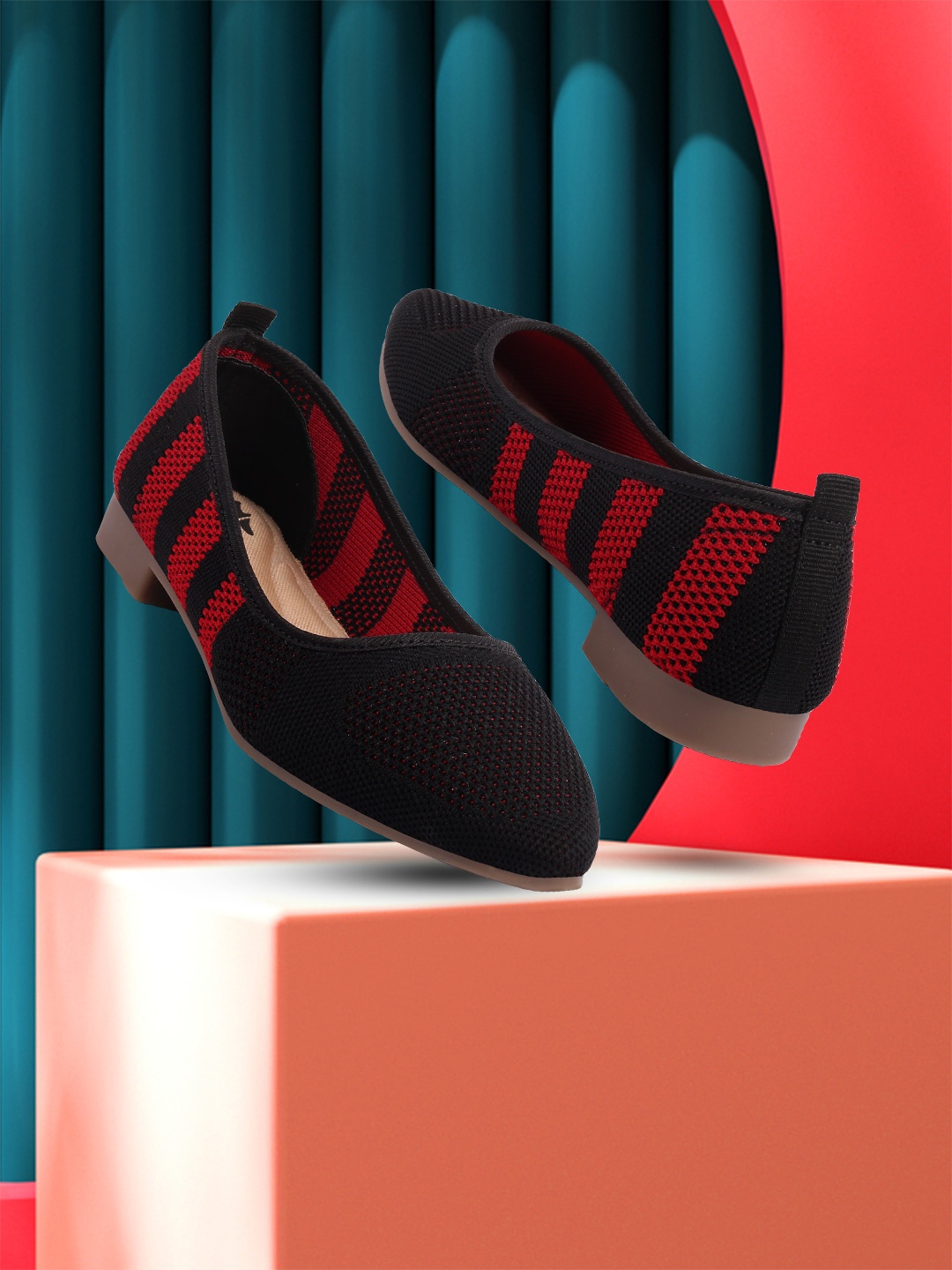 

ZAPATOZ Women Black & Red Striped Ballerina Flats