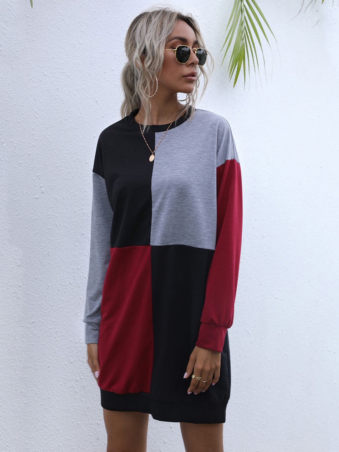 

URBANIC Grey Melange & Maroon Colourblocked Jumper Dress