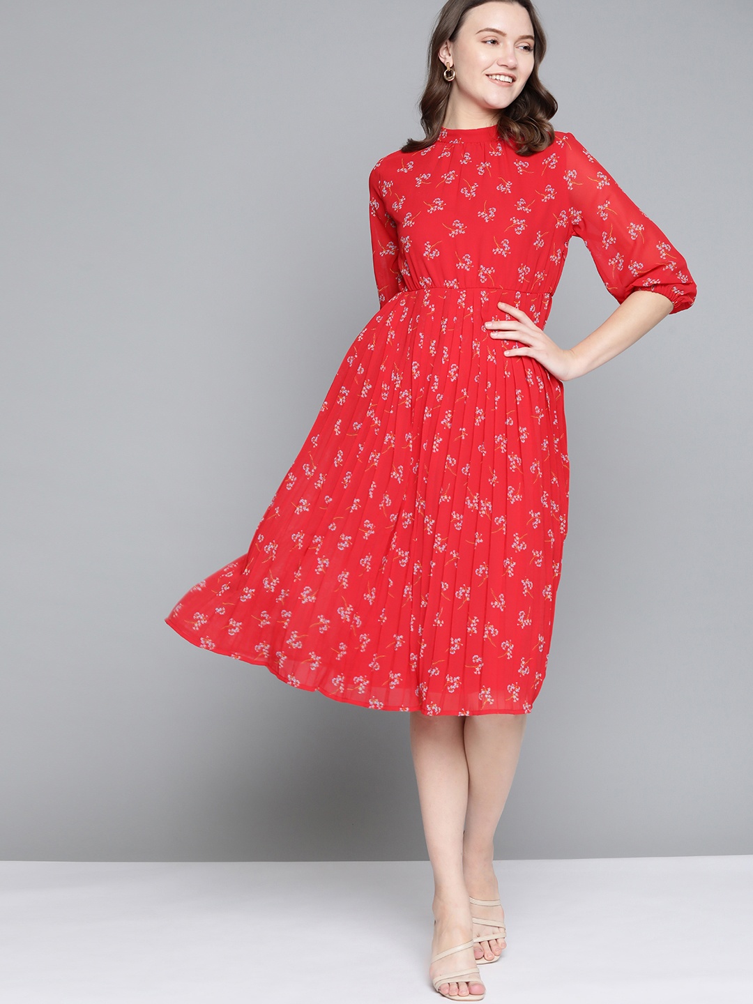

Mast & Harbour Red & Blue Floral Printed Accordion Pleated Midi Fit & Flare Dress