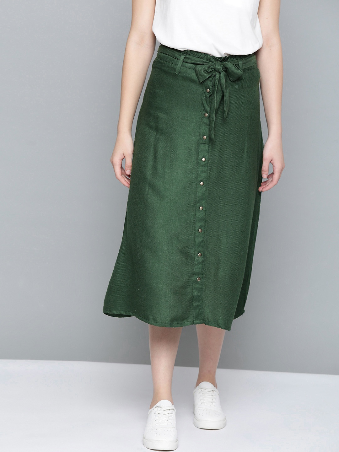 

Mast & Harbour Women Green Solid Straight Midi Skirt