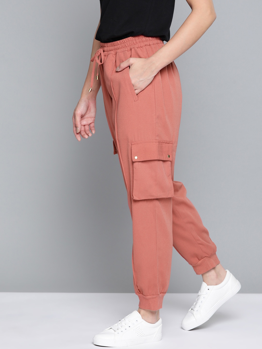 

Mast & Harbour Women Rose Solid Pleated Cargo Joggers