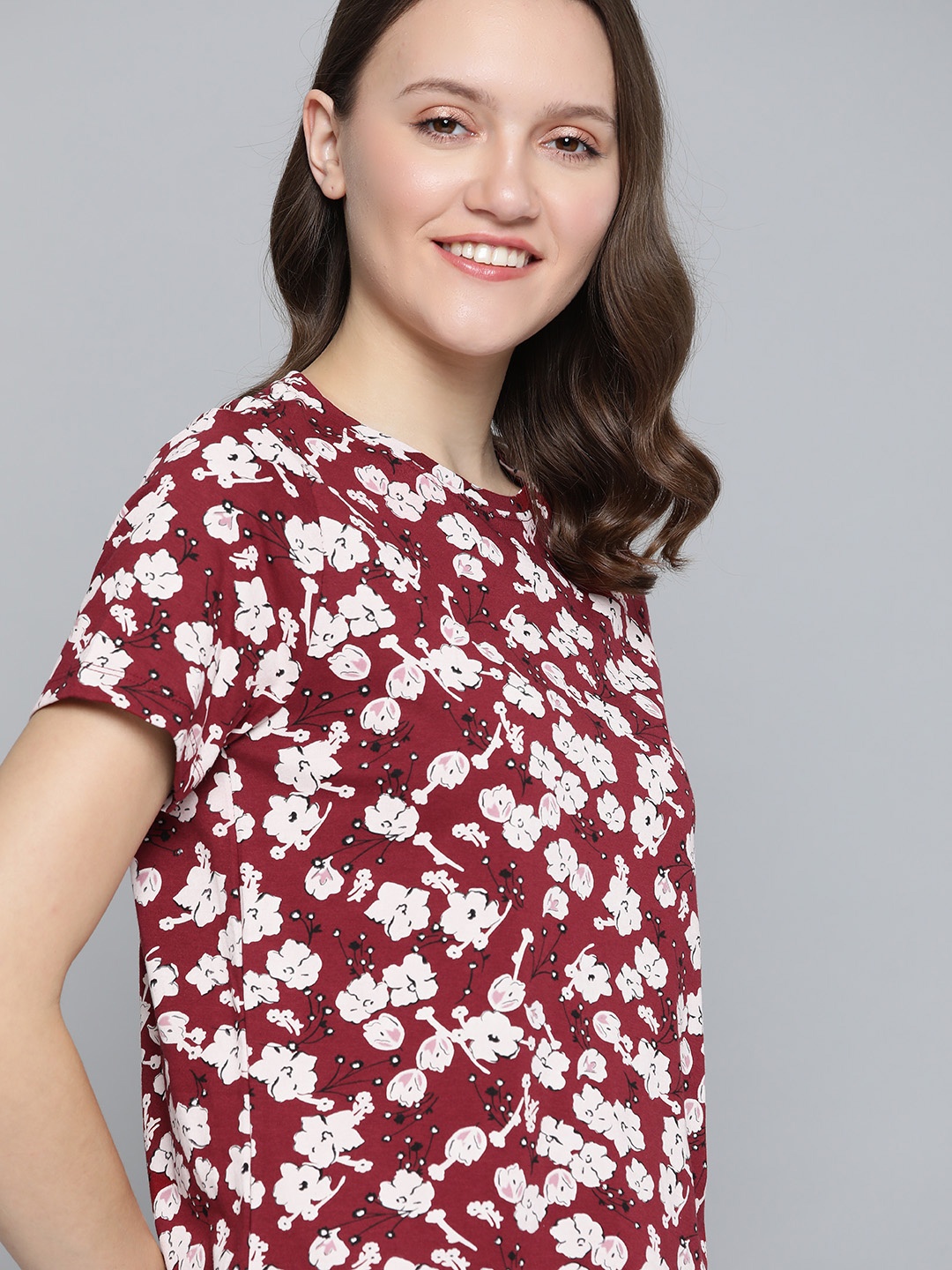 

Mast & Harbour Women Maroon & White Floral Printed T-shirt