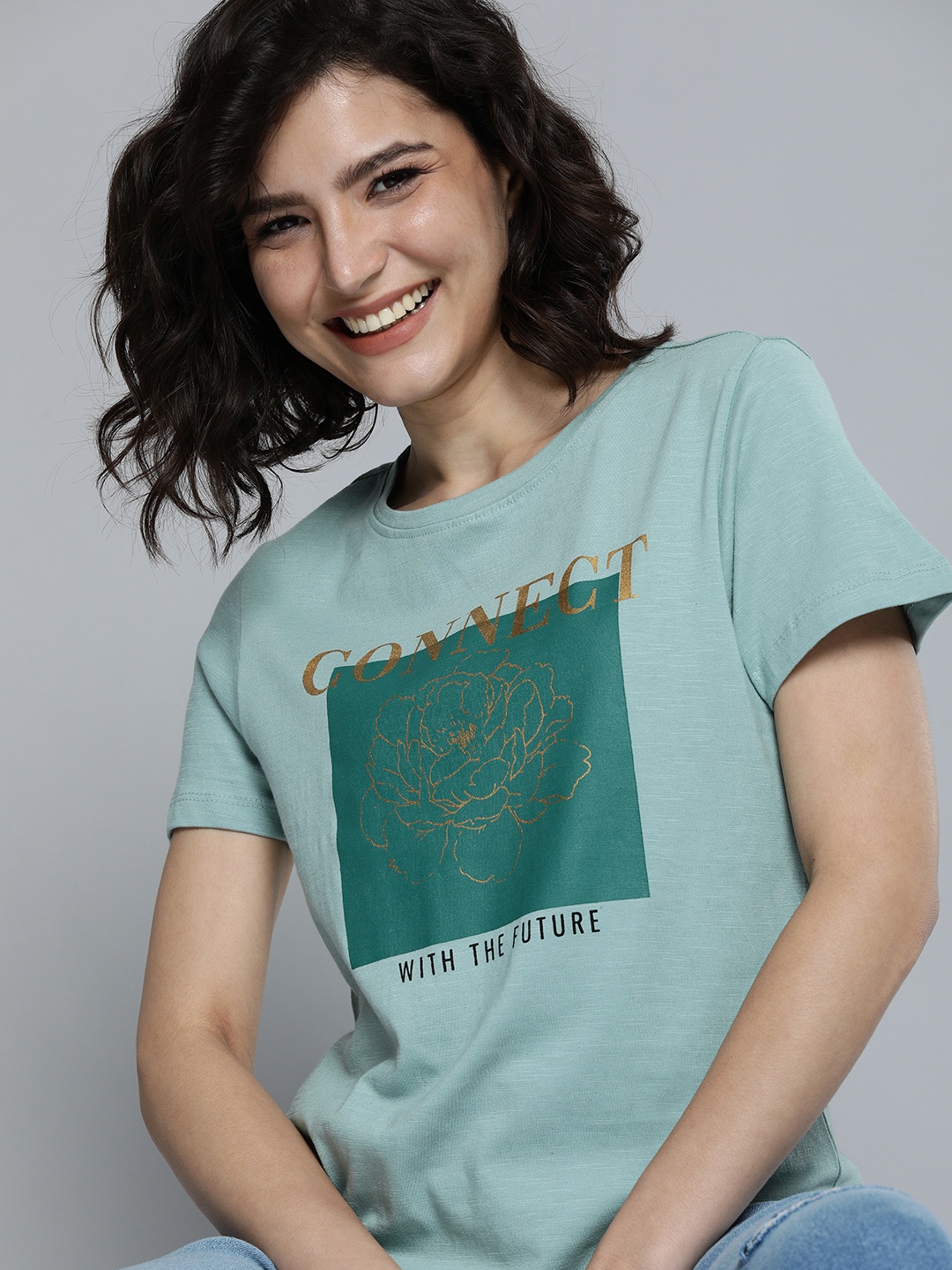 

Mast & Harbour Women Green & Gold-Toned Printed Pure Cotton T-shirt