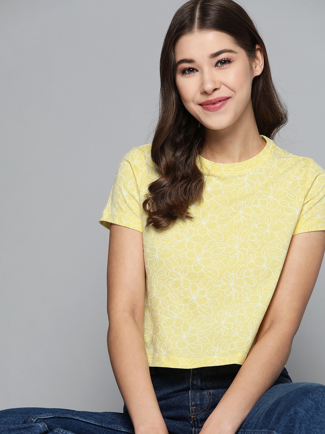 

Mast & Harbour Women Yellow & White Floral Printed Pure Cotton T-shirt
