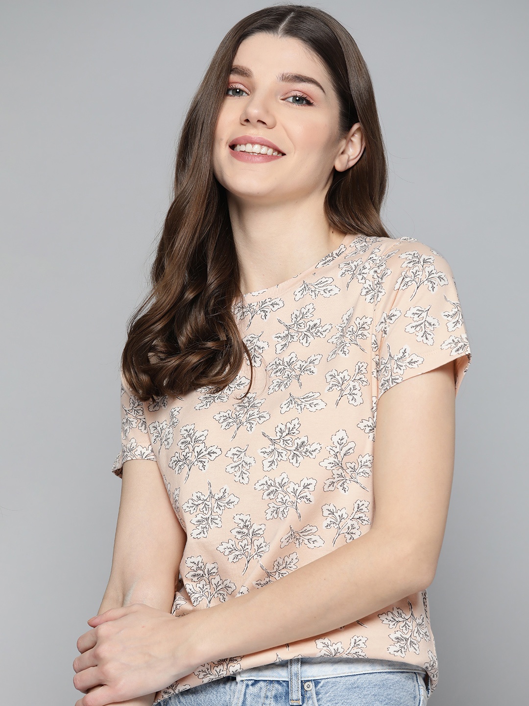 

Mast & Harbour Women Beige & White Floral Printed Pure Cotton T-shirt