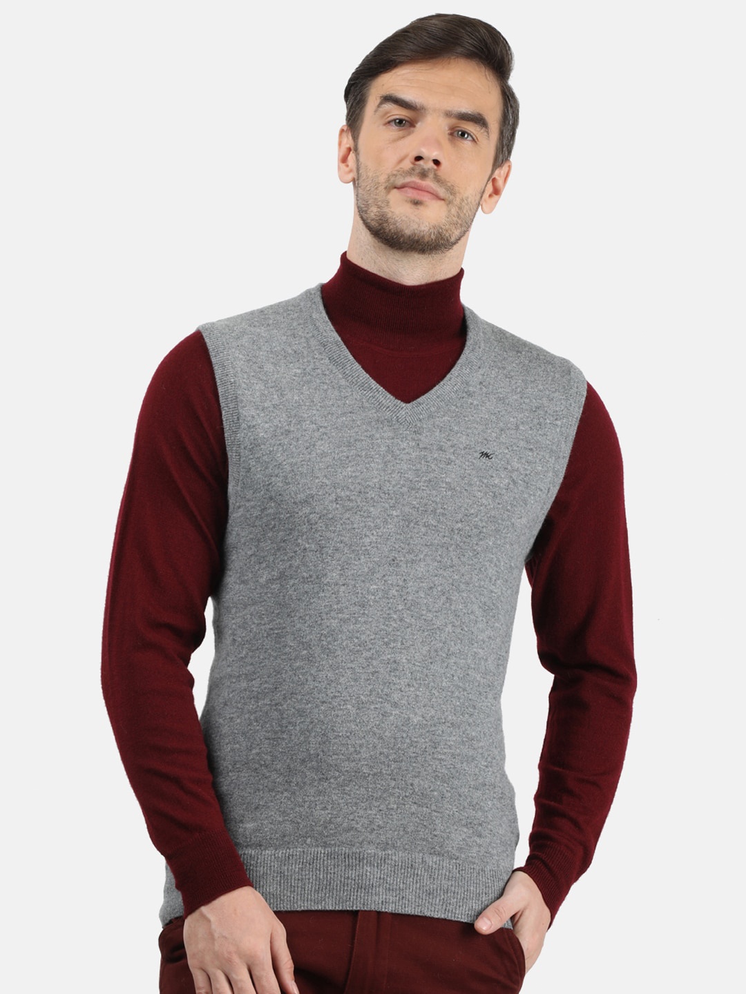 

Monte Carlo Men Grey Solid Wool Sleeveless Sweater Vest