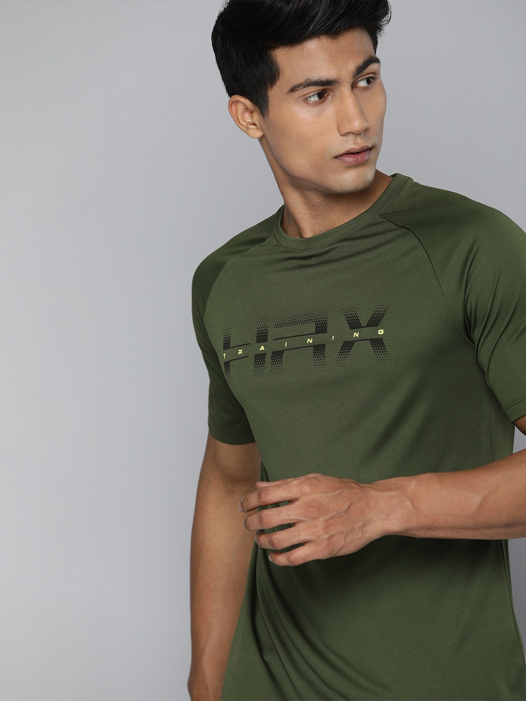 

HRX By Hrithik Roshan Men Green Rapid-Dry Brand Carrier Training Tshirts