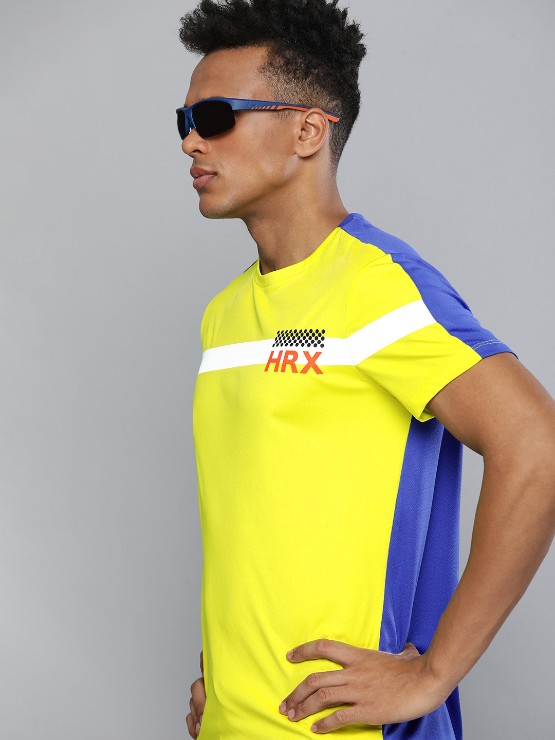 

HRX By Hrithik Roshan Running Men Love Bird Rapid-Dry colourblock Tshirts, Fluorescent green