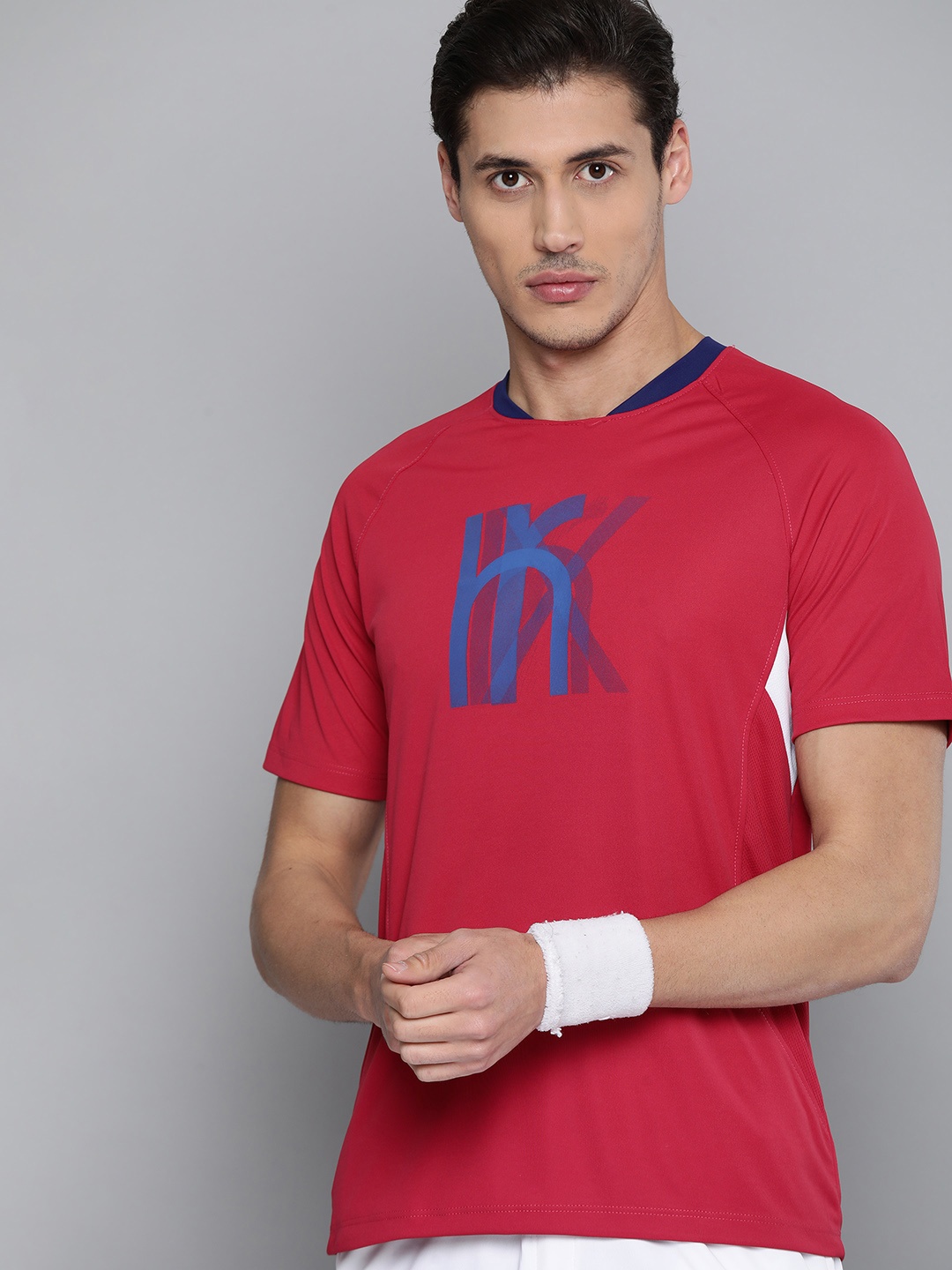 

HRX By Hrithik Roshan Racket sports Men Electric Magenta Rapid-Dry Brand Carrier Tshirt, Maroon