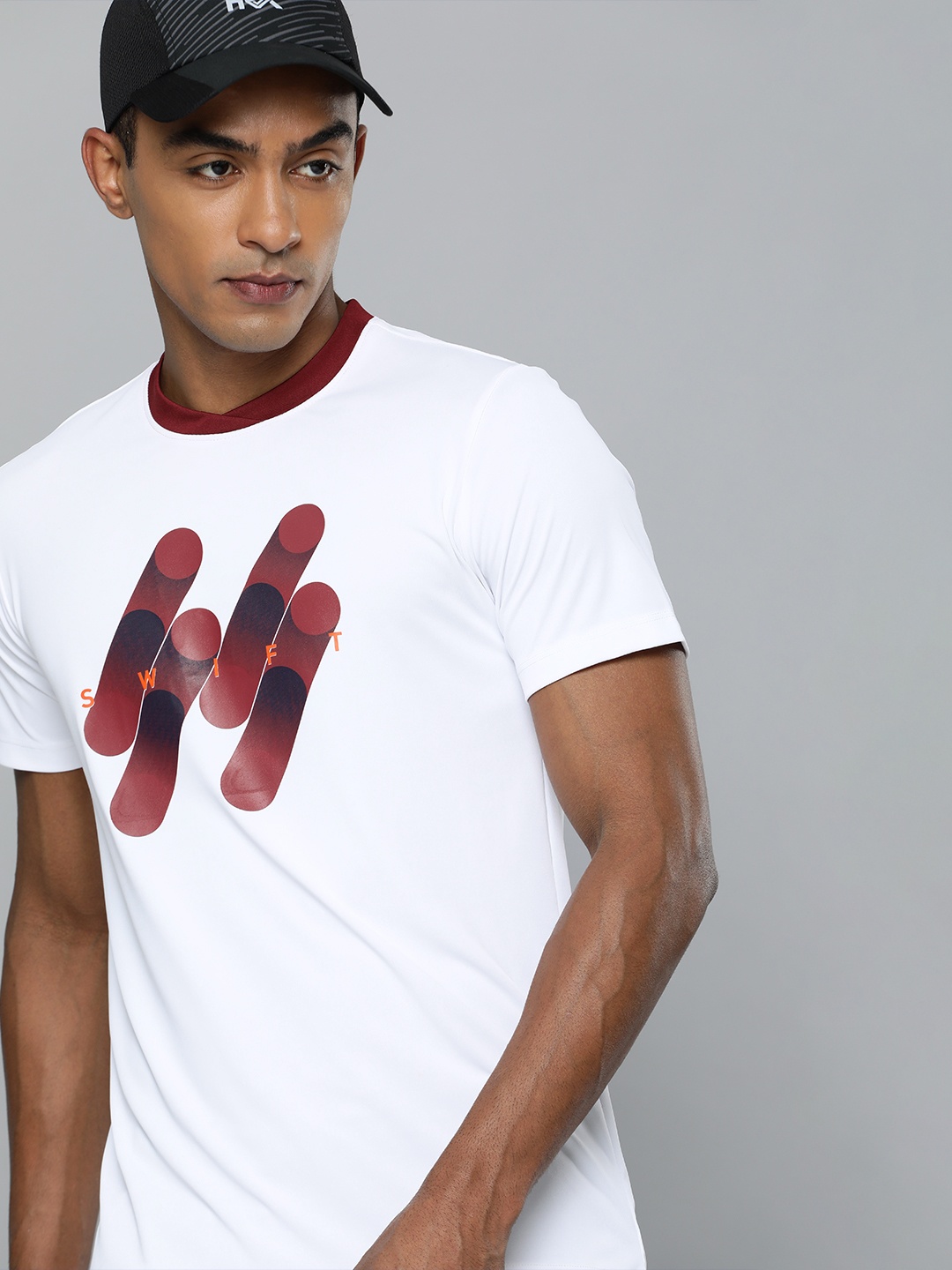 

HRX By Hrithik Roshan Racket Sports Men White Printed Rapid-Dry Graphic Tshirt