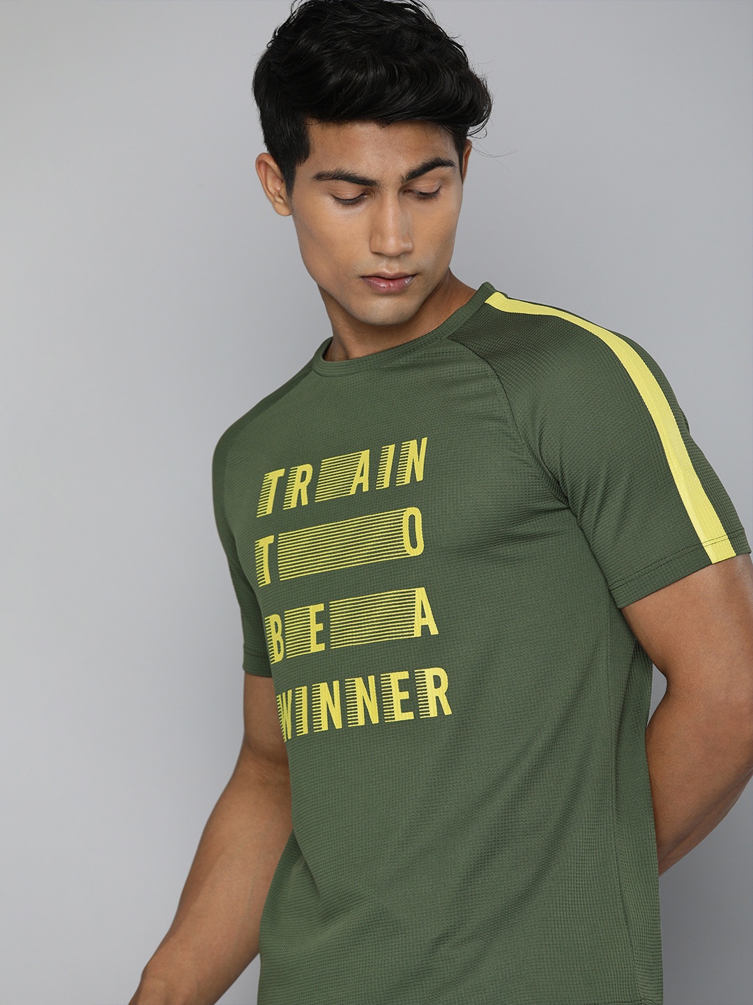 

HRX By Hrithik Roshan Men Green & Yellow Rapid-Dry Brand Carrier Training Tshirts
